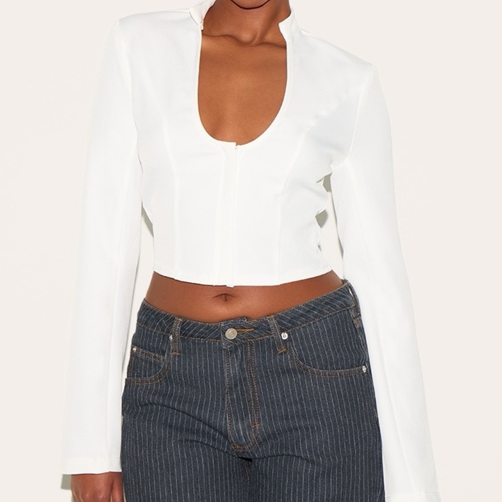 Pretty Little Thing Plunge Shirt - US 6